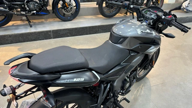 New Bajaj pulsar 125 bike